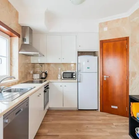 Donothing House - - Baleal Ferrel (Leiria)