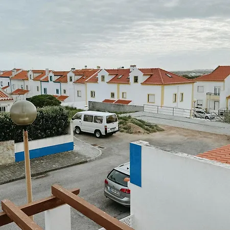 Donothing House - - Baleal * Ferrel (Leiria)