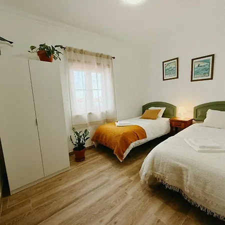 Donothing House - - Baleal *