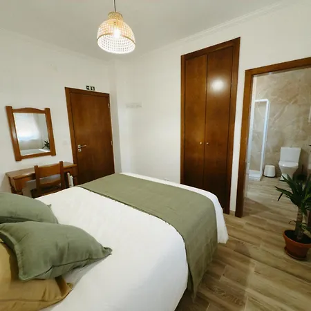 Donothing House - - Baleal