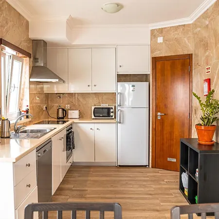 Donothing House - - Baleal Ferrel (Leiria)