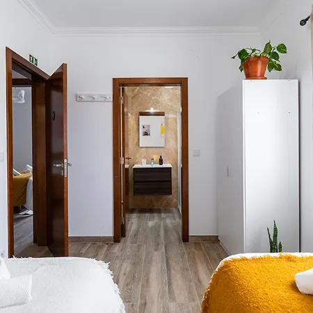 Guest house Donothing House - - Baleal